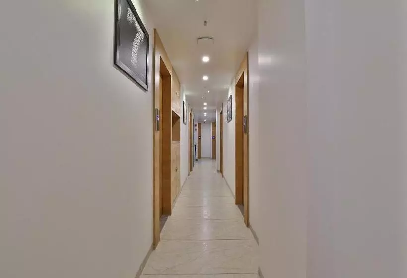 7 Orbit Hotel, Surat