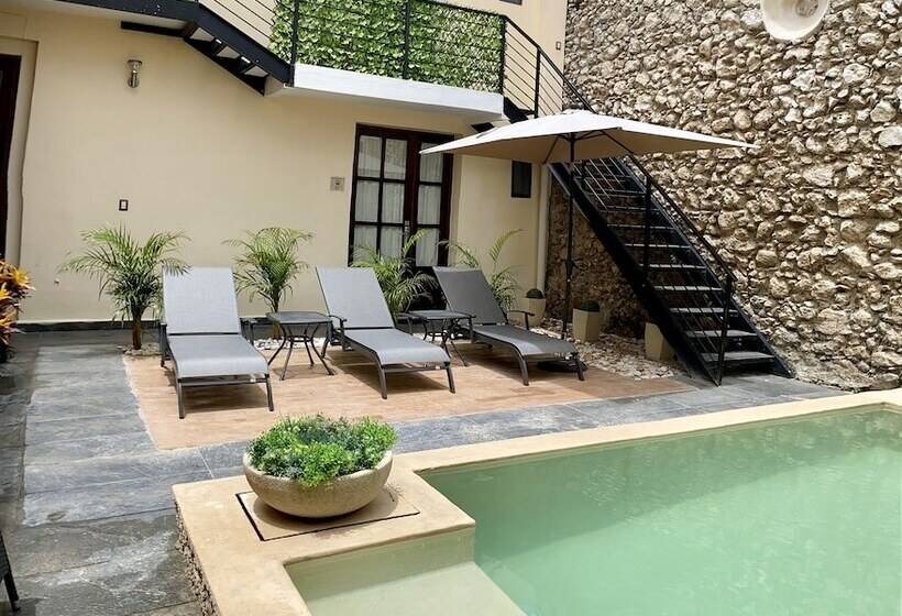 Kuxtal Hotel Boutique