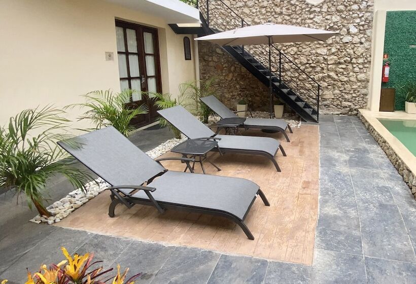 Kuxtal Hotel Boutique