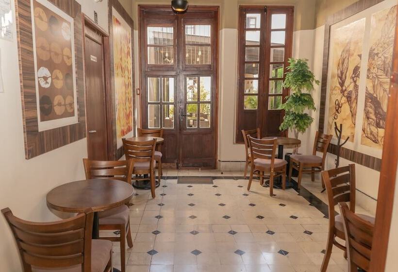 Kuxtal Hotel Boutique