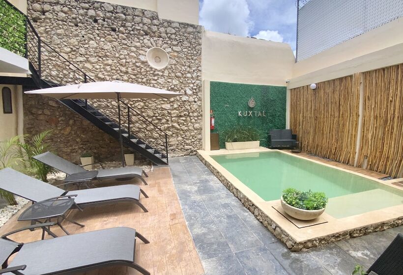 Kuxtal Hotel Boutique