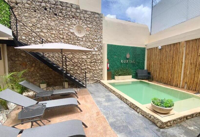 Kuxtal Hotel Boutique
