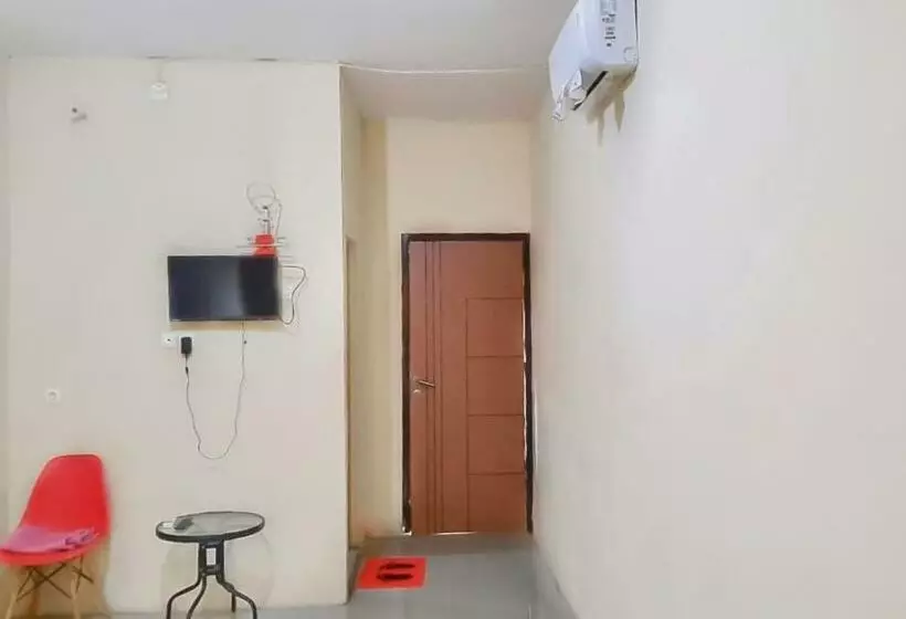 ホテル Pondokan Cempaka Cirebon Redpartner