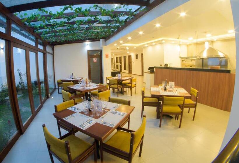 Reec Latacunga By Oro Verde Hotels