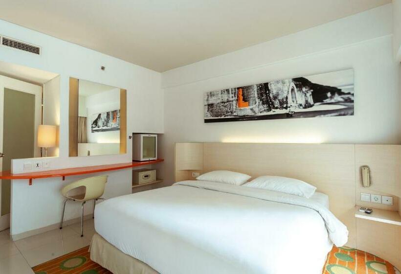 Oyo 90625 Jimbaran Condotel