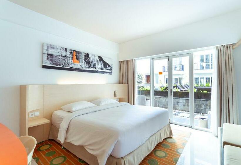 Oyo 90625 Jimbaran Condotel