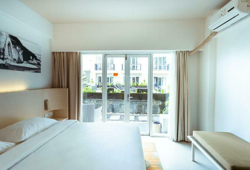 Oyo 90625 Jimbaran Condotel