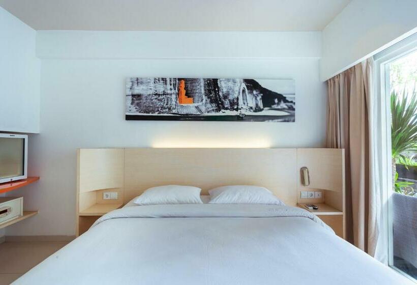 Oyo 90625 Jimbaran Condotel