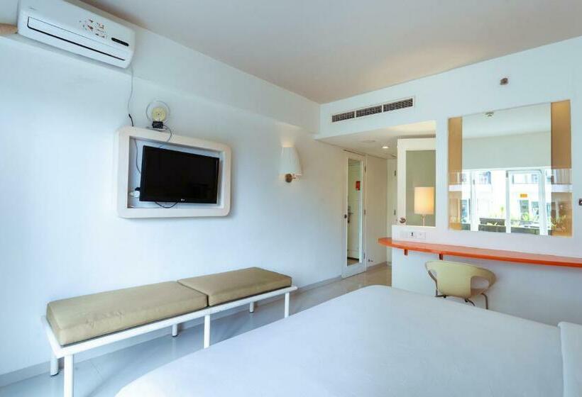 Oyo 90625 Jimbaran Condotel