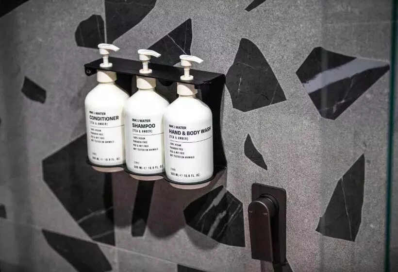 Royal Hotel By Nightcap Social