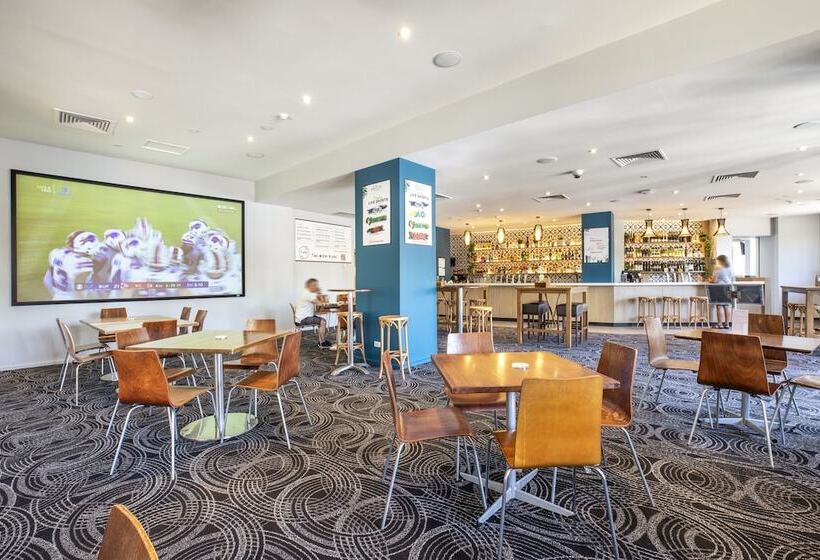 Royal Hotel By Nightcap Social