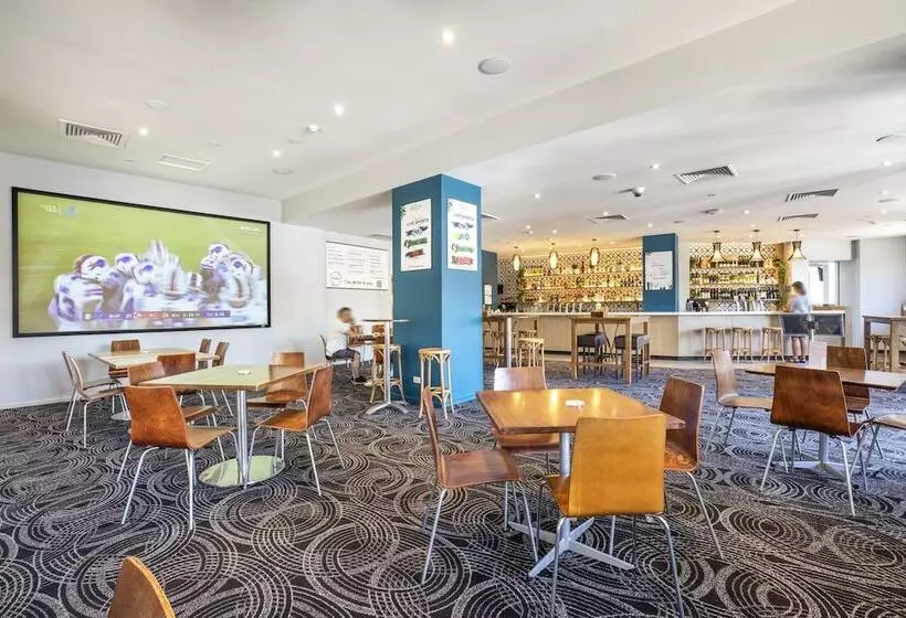 Royal Hotel By Nightcap Social