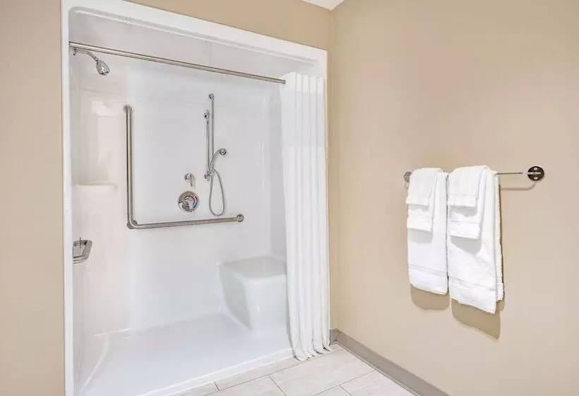 Hotelli Super 8 By Wyndham Moosonee