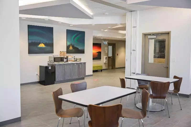 Hotelli Super 8 By Wyndham Moosonee