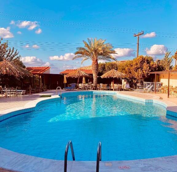 בית מלון כפרי Karteros