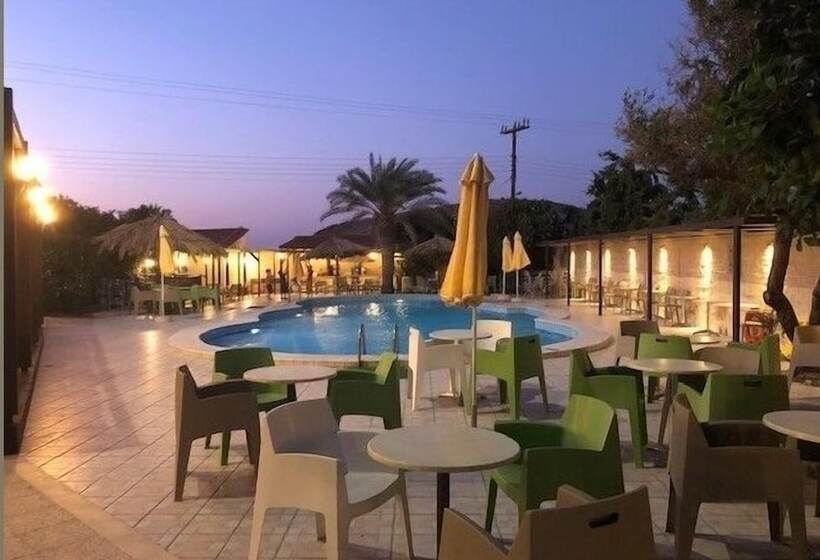 בית מלון כפרי Karteros