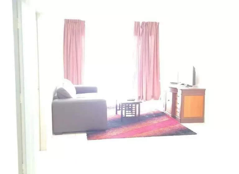 ホテル Oyo 90362 Camlodge Makmur 3
