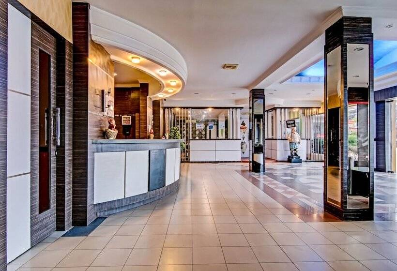 酒店 Oyo 90697 Wisata