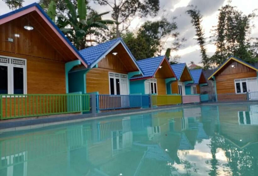 בית מלון כפרי Waterpark & Villa Favour Pagar Alam