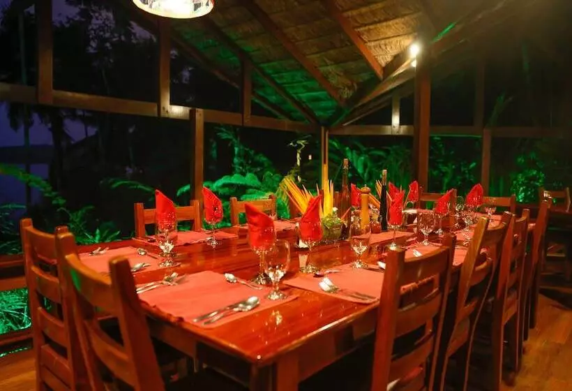 فندق Aguila De Osa Rainforest & Marine Adventure Lodge