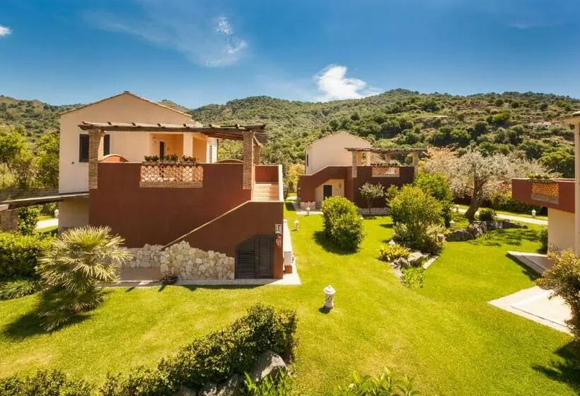 Отель Alcantara Resort Di Charme Adults Only