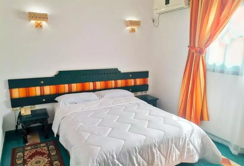 Отель Auberge Du Littoral