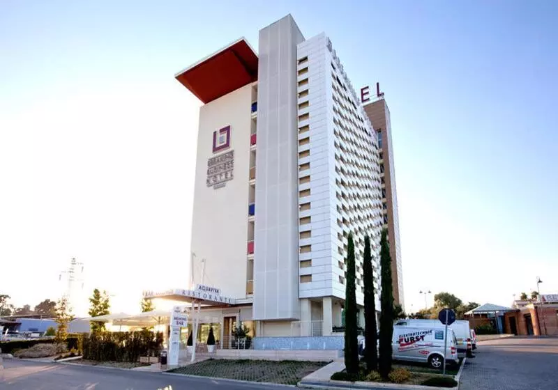 ホテル Breaking Business