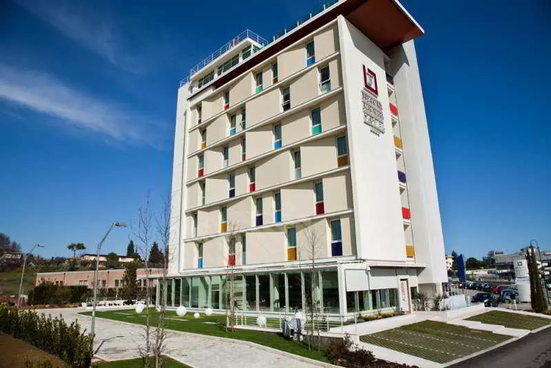 ホテル Breaking Business