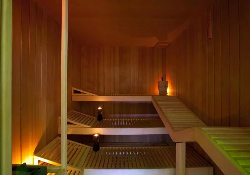 ホテル Breaking Business