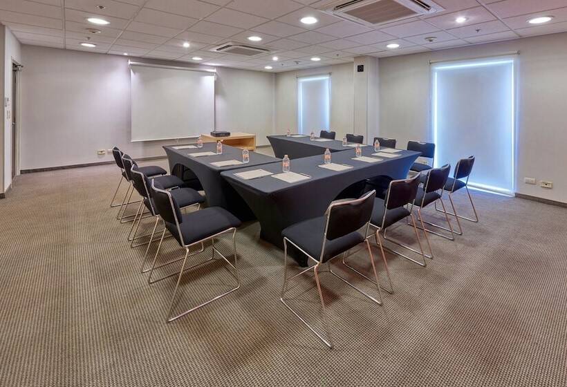 هتل City Express By Marriott Saltillo Sur