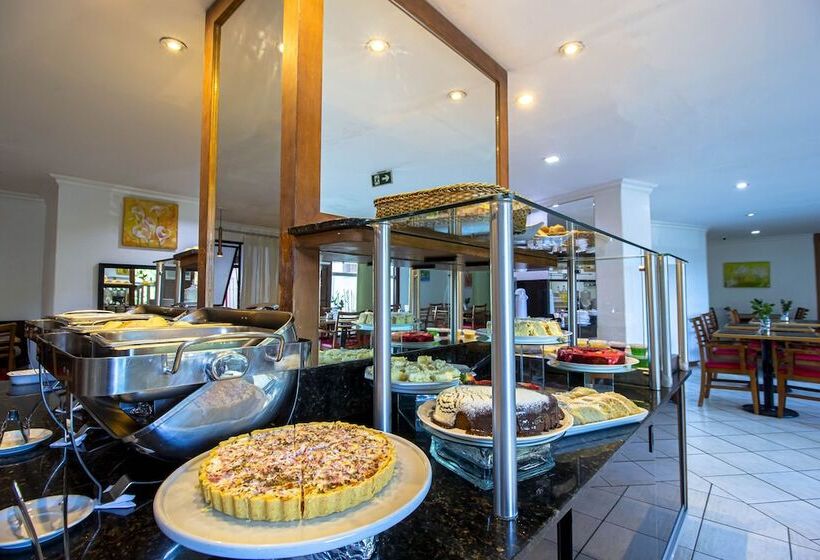 ホテル Dan Inn Curitiba Centro  1,5km Do Estádio Couto Pereira  Show