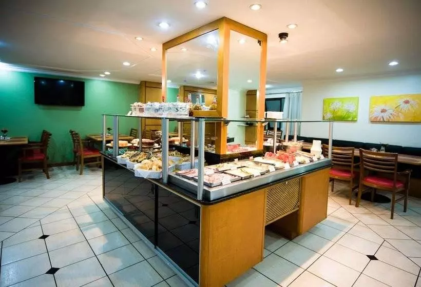 Hotel Dan Inn Curitiba Centro 1,5km Do Estádio Couto Pereira Show