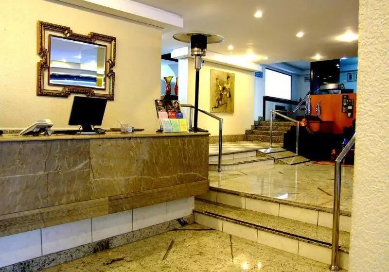 Hotel Dan Inn Curitiba Centro 1,5km Do Estádio Couto Pereira Show