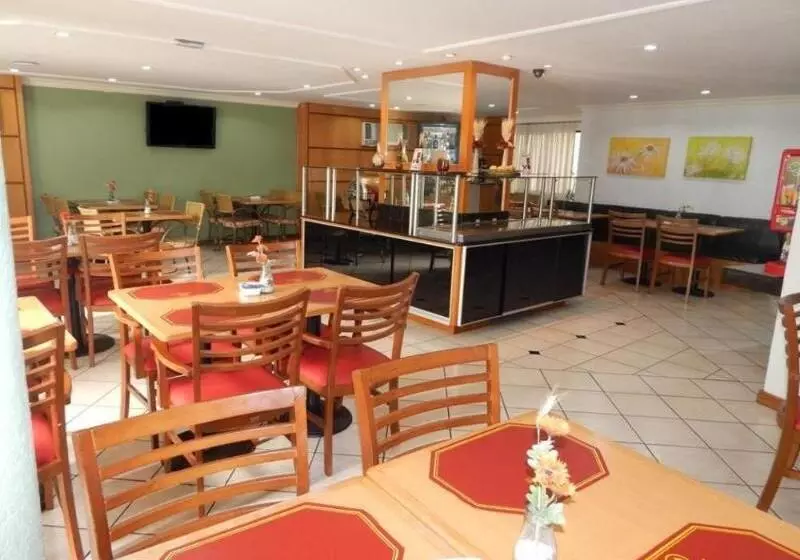 Hotel Dan Inn Curitiba Centro 1,5km Do Estádio Couto Pereira Show