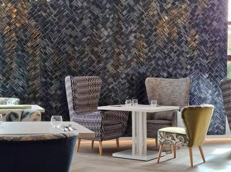 فندق Grand Royal