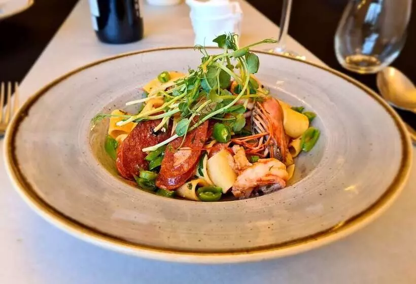 Отель Grand Royal