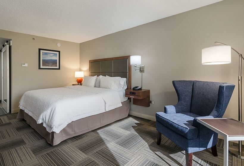 호텔 Hampton Inn Covington