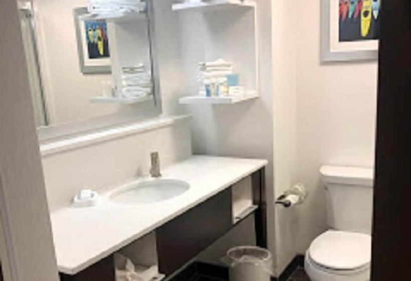 호텔 Hampton Inn Covington