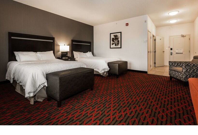 هتل Hampton Inn & Suites By Hilton Lethbridge