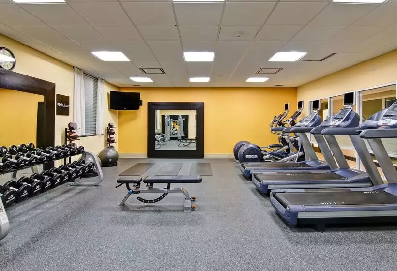 هتل Hampton Inn By Hilton Toronto Airport Corporate Centre