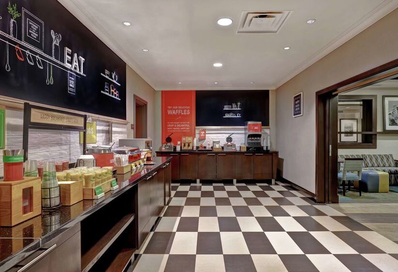 فندق Hampton Inn By Hilton Toronto Airport Corporate Centre