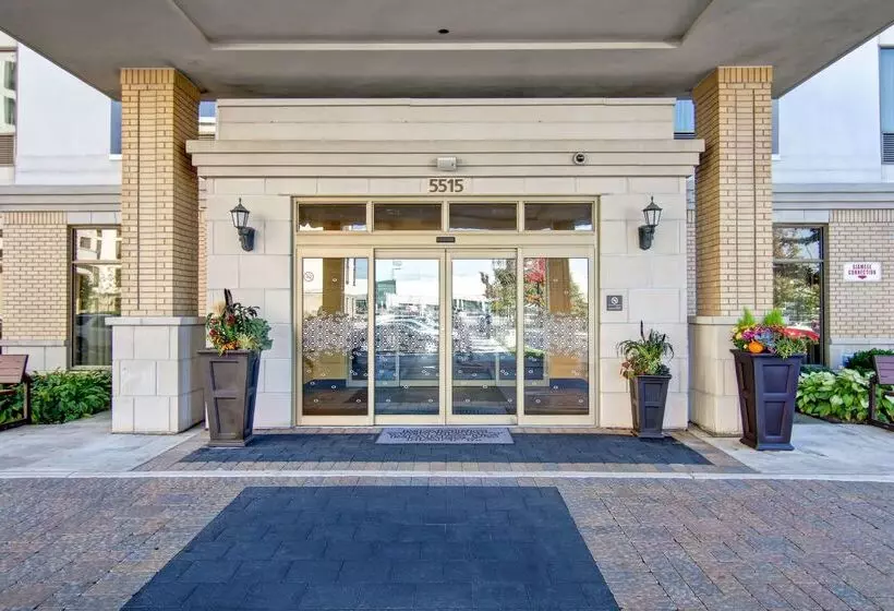 هتل Hampton Inn By Hilton Toronto Airport Corporate Centre