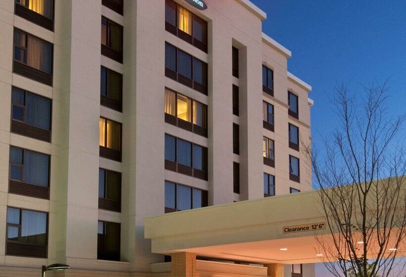 فندق Hampton Inn By Hilton Toronto Airport Corporate Centre