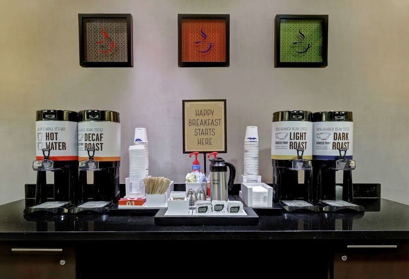 فندق Hampton Inn By Hilton Toronto Airport Corporate Centre