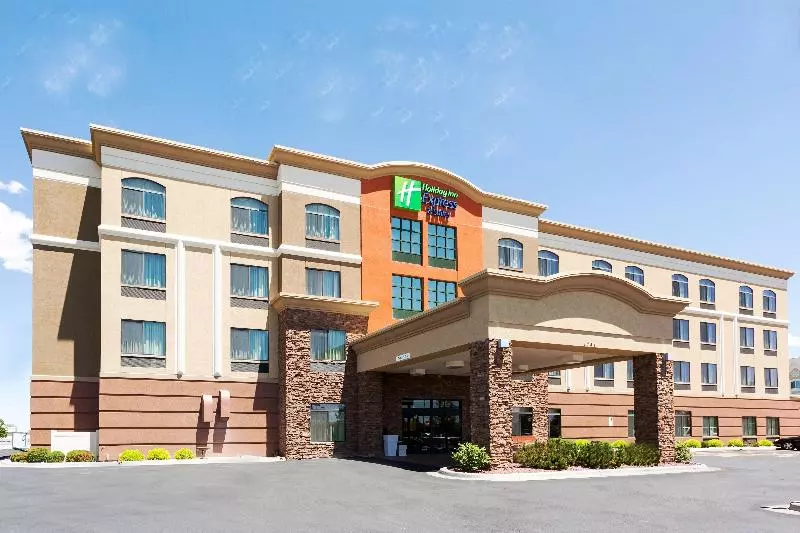 Holiday Inn Express Hotel & Suites Cheyenne, An Ihg