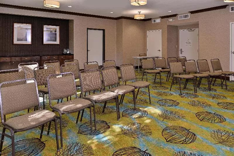 Отель Holiday Inn Express Fresno River Park Highway 41, An Ihg