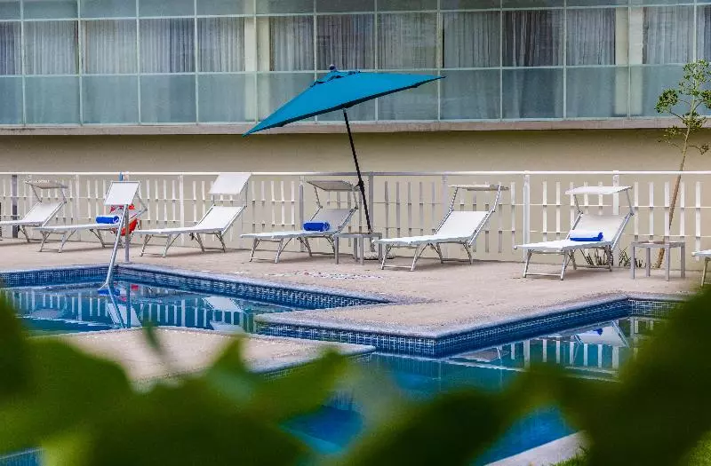 ホテル Holiday Inn Express Guadalajara Expo, An Ihg