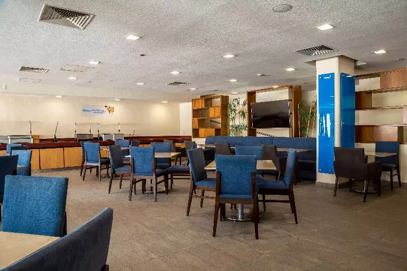 ホテル Holiday Inn Express Guadalajara Expo, An Ihg