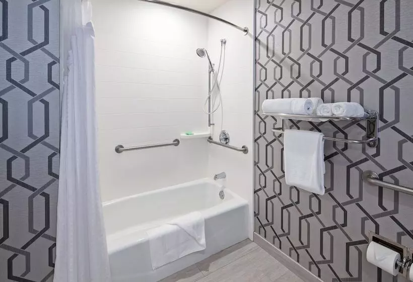 هتل Holiday Inn Express Hollywood Walk Of Fame, An Ihg