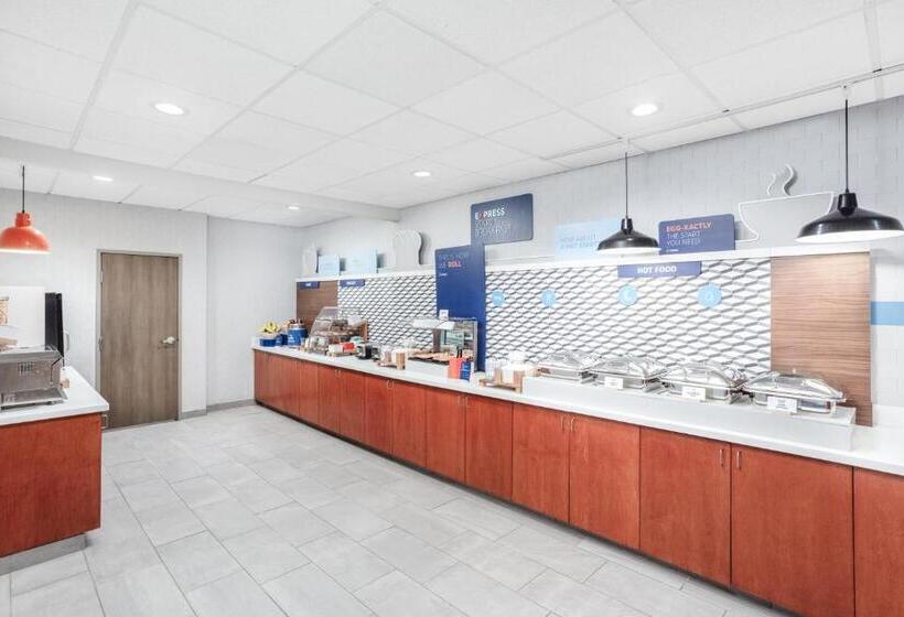 فندق Holiday Inn Express Kearney, An Ihg